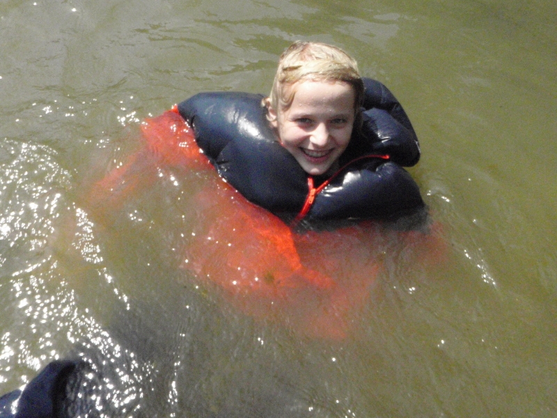 Village Camps International Summer Camp Ard&egrave;che, France 2019-07-26 https://www.villagecamps.com/journals_admin/images/78-34-Julius inflates.jpg